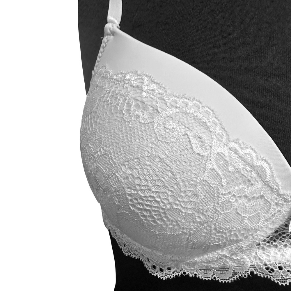 NEW! Marilyn Monroe Demi Lace Bra Size 36C - Picture 5 of 8